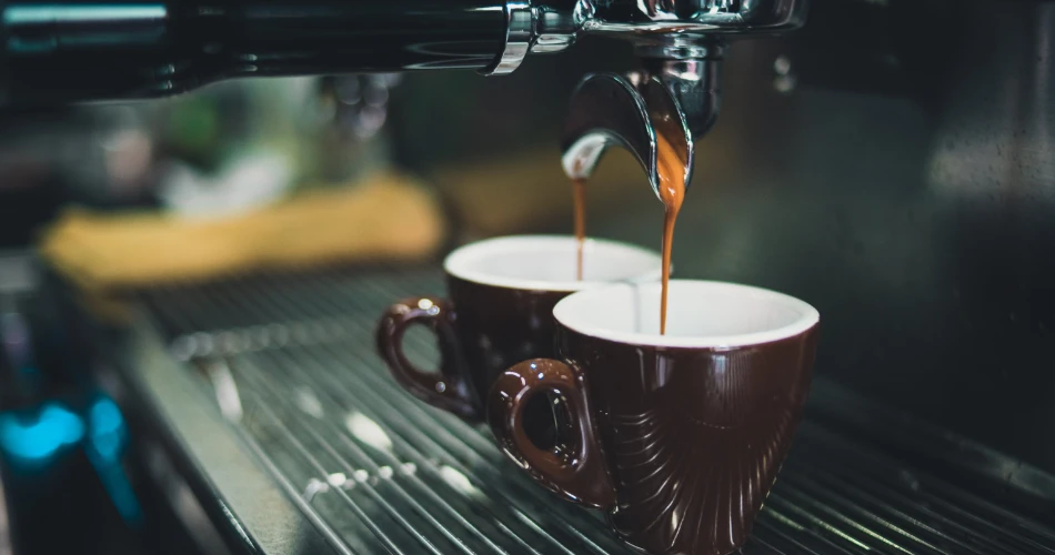 Mumbai'de Asla Uyumayan 24/7 Yiyecek ve Parti Mekanları